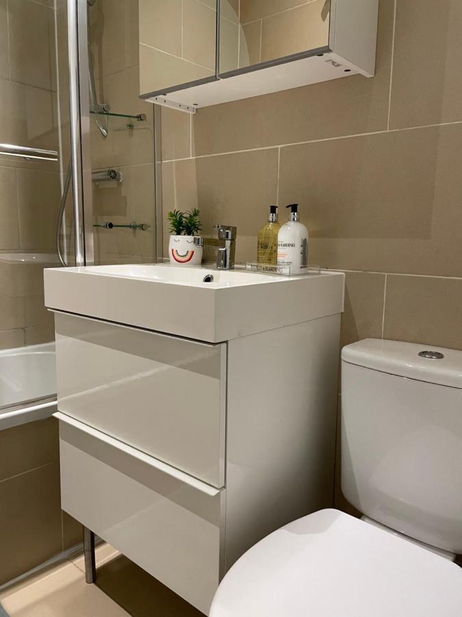 2 Bed Apartment Close To City Centre Cardiff Luaran gambar