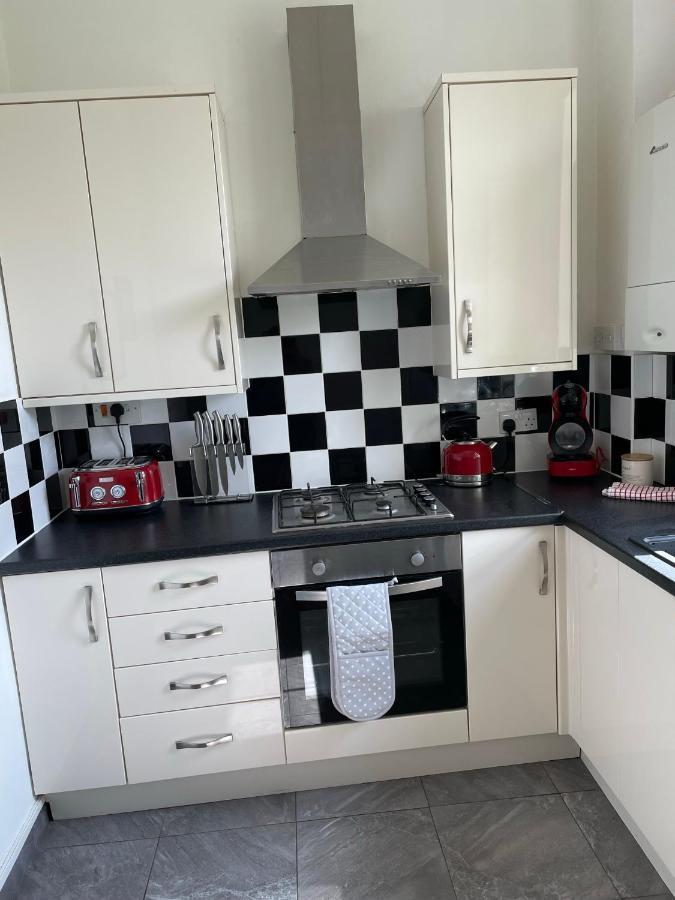 2 Bed Apartment Close To City Centre Cardiff Luaran gambar