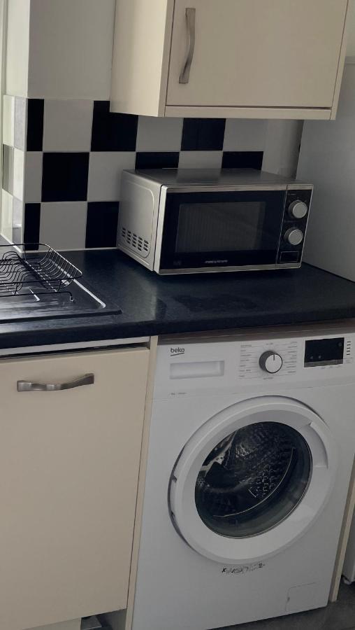 2 Bed Apartment Close To City Centre Cardiff Luaran gambar